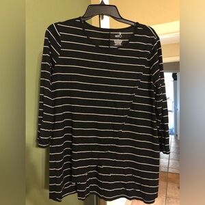 Belle Sky Maternity and Nursing striped top size L